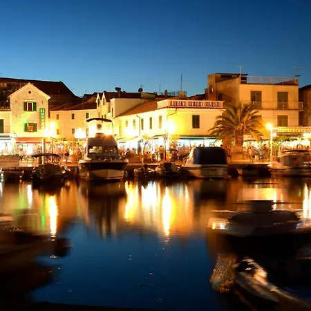 Lagom-vodice Daire Vodice
