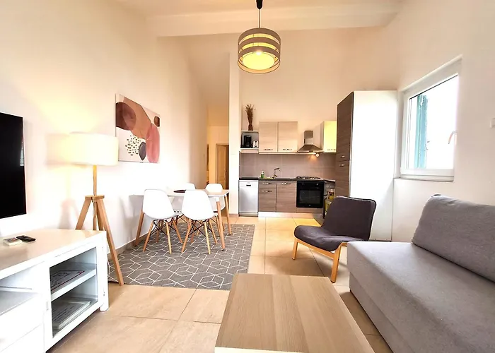 Lagom-vodice * Vodice